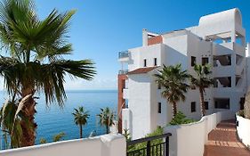 Apartment Amazing 3 Bedrooms Front Sea View- By Interhome